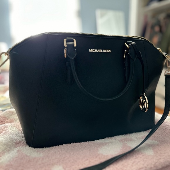 Michael Kors medium satchel - Picture 1 of 4